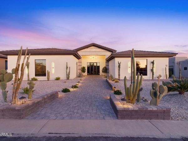 7130 E SADDLEBACK Street, Unit 11, Mesa, AZ 85207