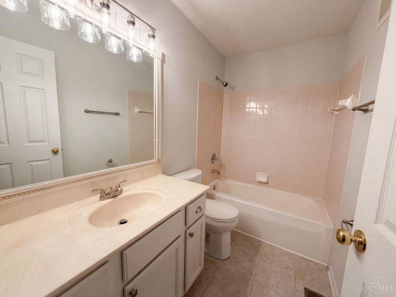 3694 Foxdale Court, Batavia Twp, OH 45102 Photo 6