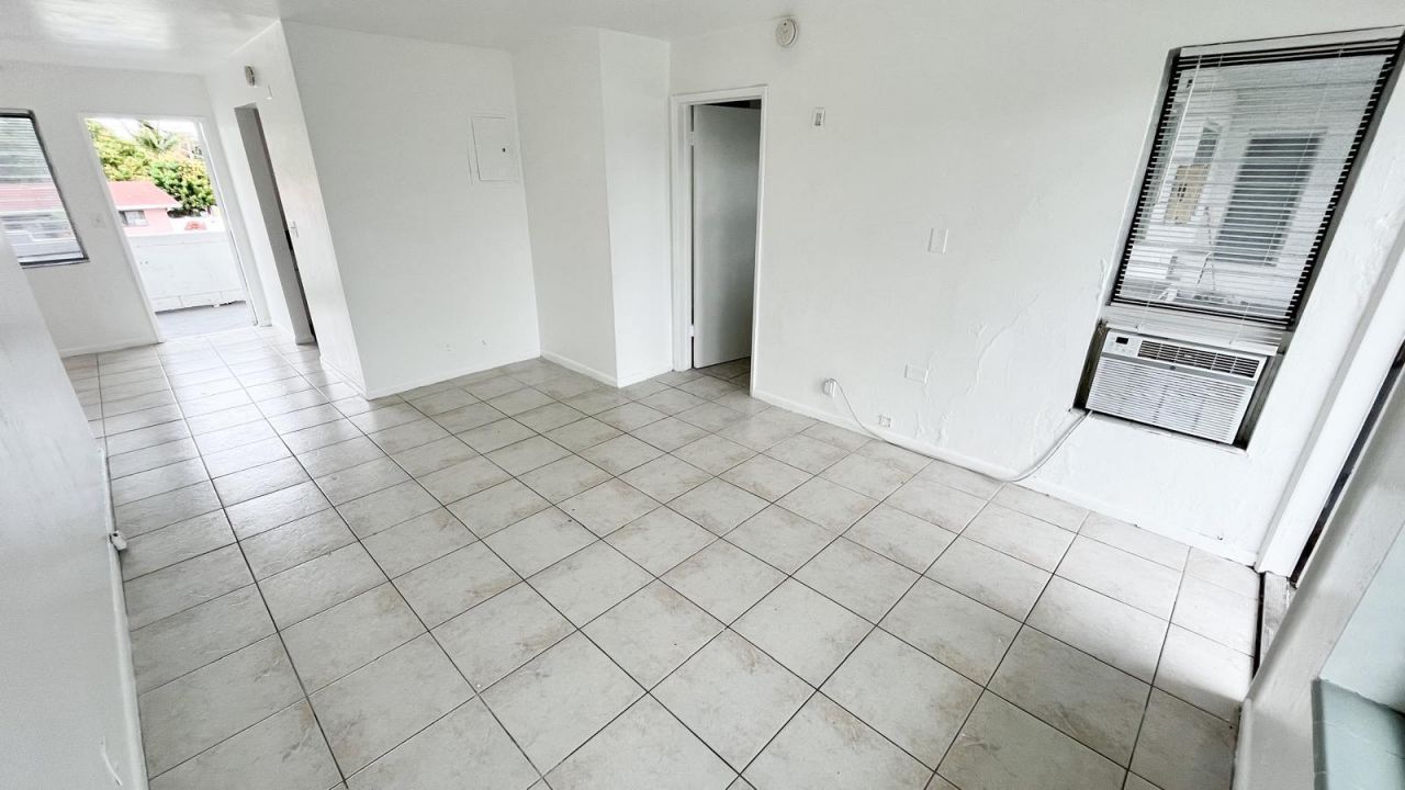 1251 W River Drive, Unit 6, Margate, FL 33063 Photo