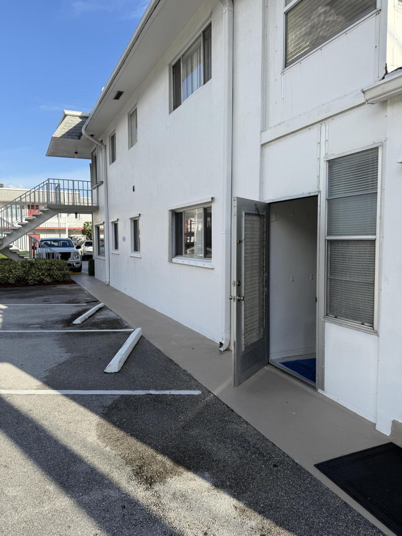 3160 Lake Osborne Drive, Unit 112, Lake Worth Beach, FL 33461 Photo