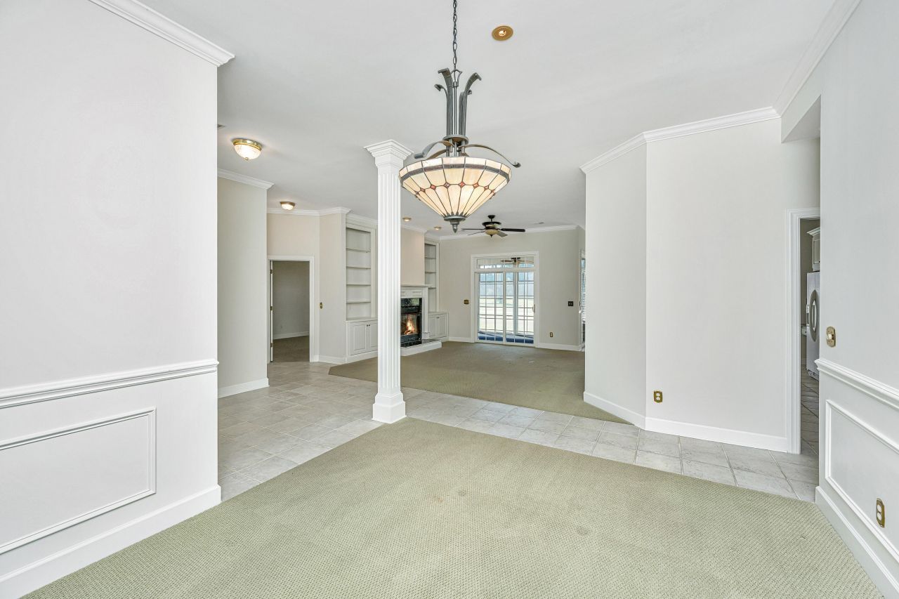 104 Sutton Lane Photo 11