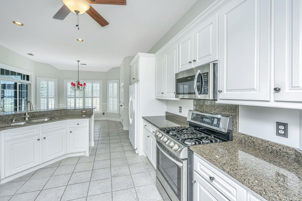 104 Sutton Lane Photo 16