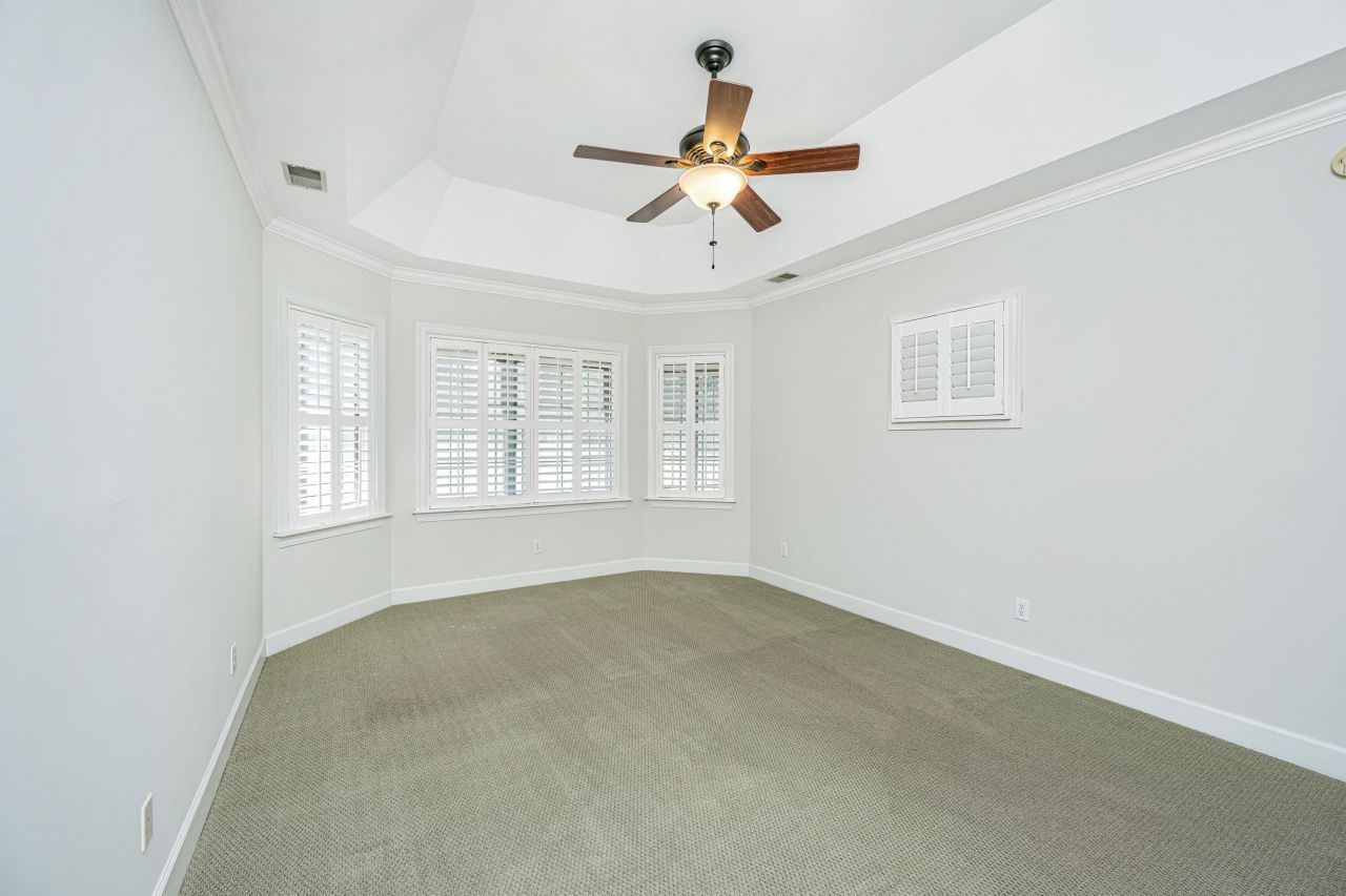 104 Sutton Lane Photo 19