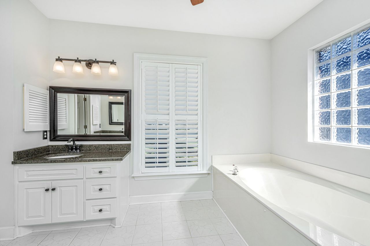 104 Sutton Lane Photo 21