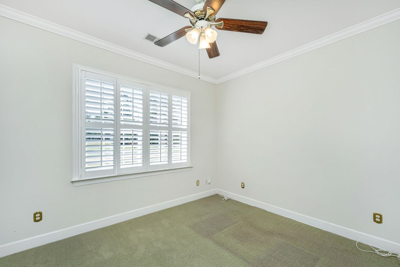 104 Sutton Lane Photo 26