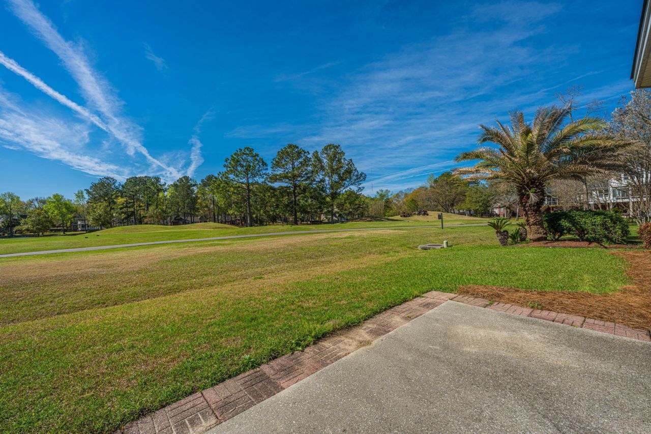 104 Sutton Lane Photo 3