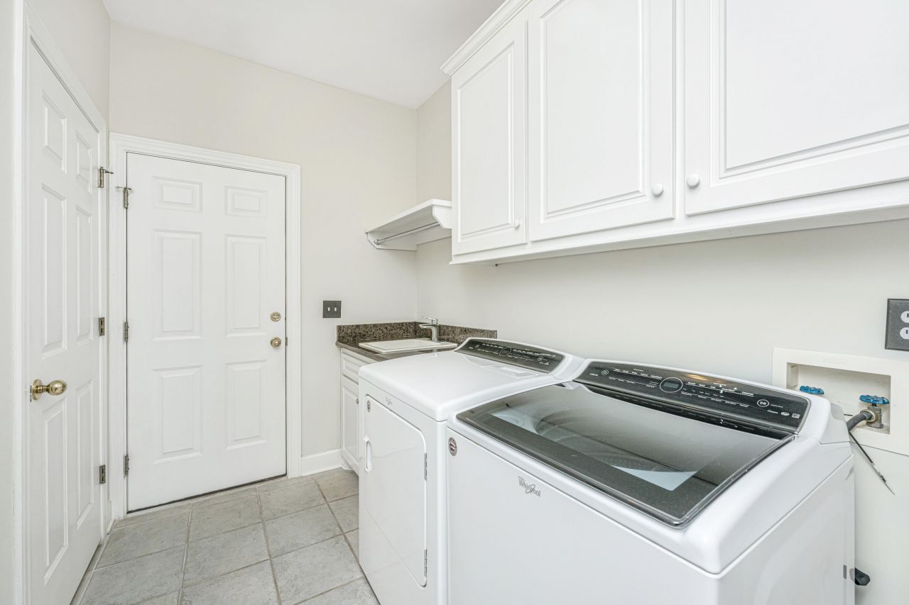 104 Sutton Lane Photo 32