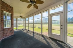 104 Sutton Lane photo 4