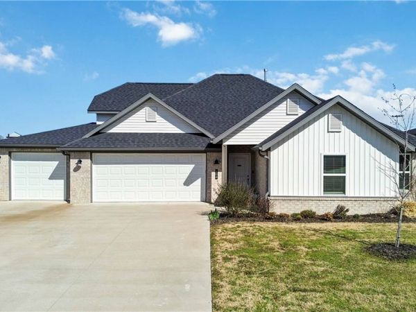 108 Phyllis Farm Road , Prairie Grove, AR 72753