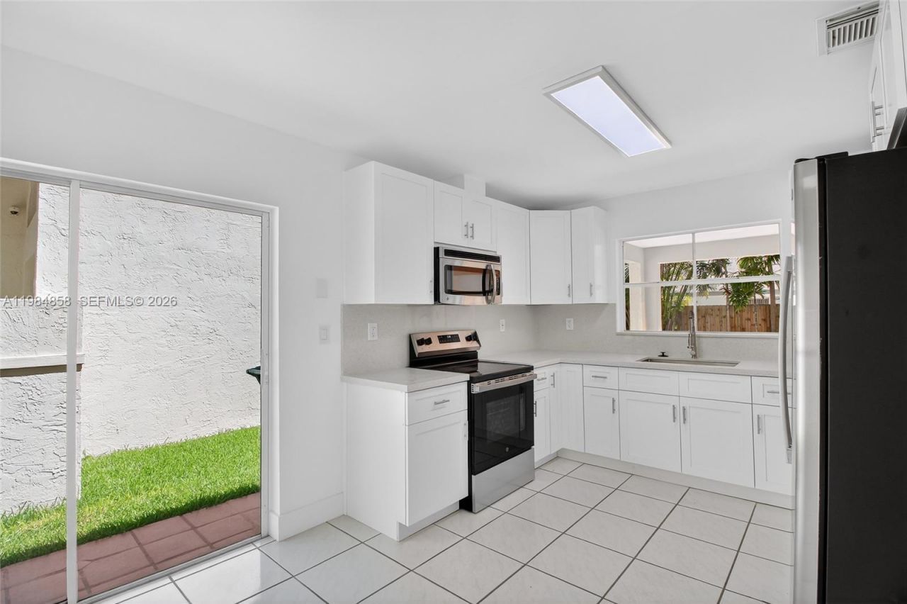 11776 SW 90th Ter , Miami, FL 33186 Photo