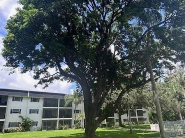 5100 SW 64th Ave, Unit 202, Davie, FL 33314