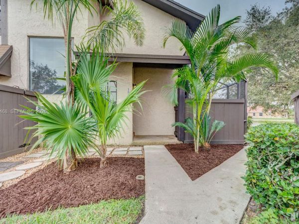 1960 Bayberry Dr, Unit 1960, Pembroke Pines, FL 33024