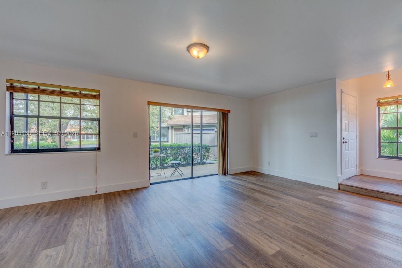 1960 Bayberry Dr, Unit 1960, Pembroke Pines, FL 33024 Photo