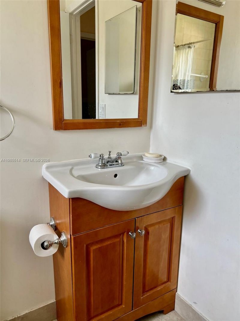 6866 NW 173rd Dr , Unit 610, Hialeah, FL 33015 Photo