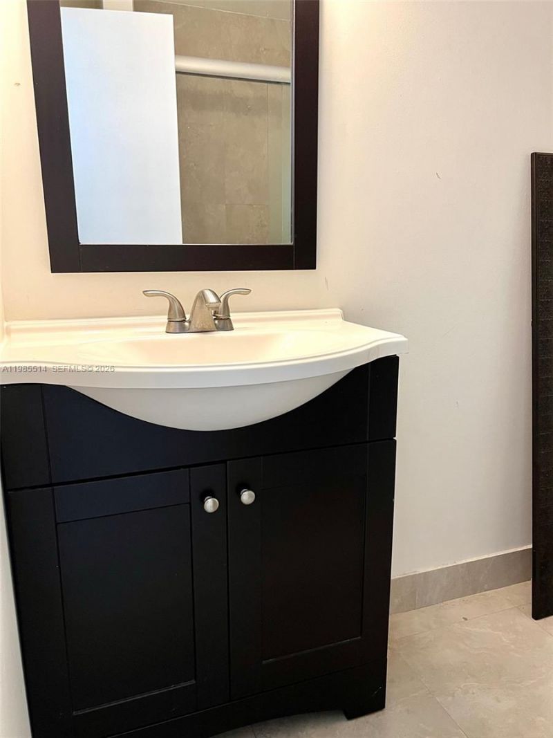 6866 NW 173rd Dr , Unit 610, Hialeah, FL 33015 Photo