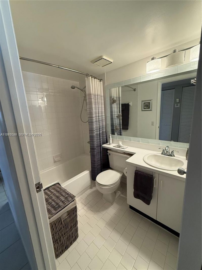 609 Waterside Dr , Unit 609, Hypoluxo, FL 33462 Photo