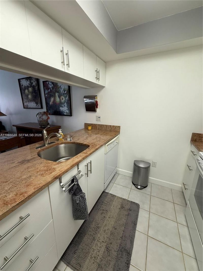 609 Waterside Dr , Unit 609, Hypoluxo, FL 33462 Photo