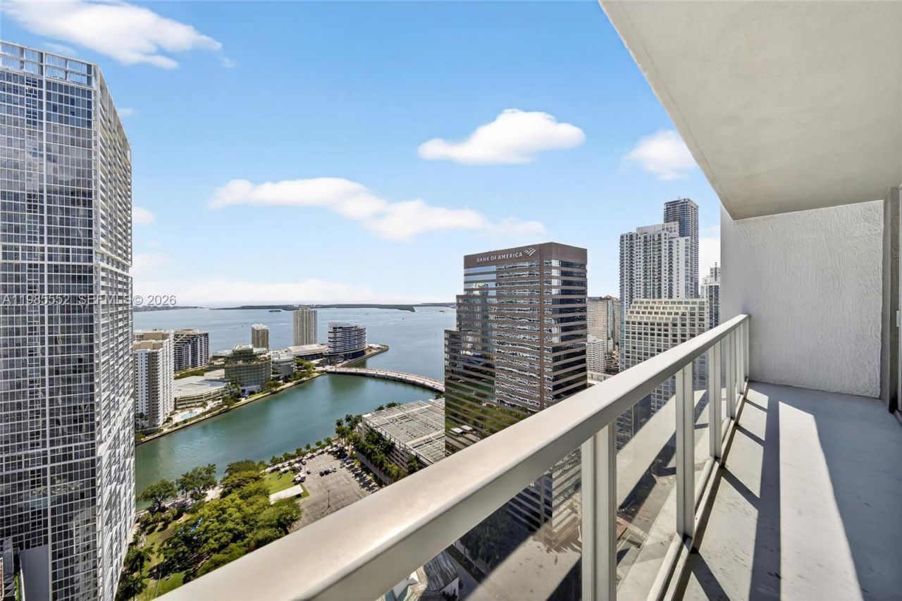 500 Brickell Ave , Unit 3901, Miami, FL 33131 Photo