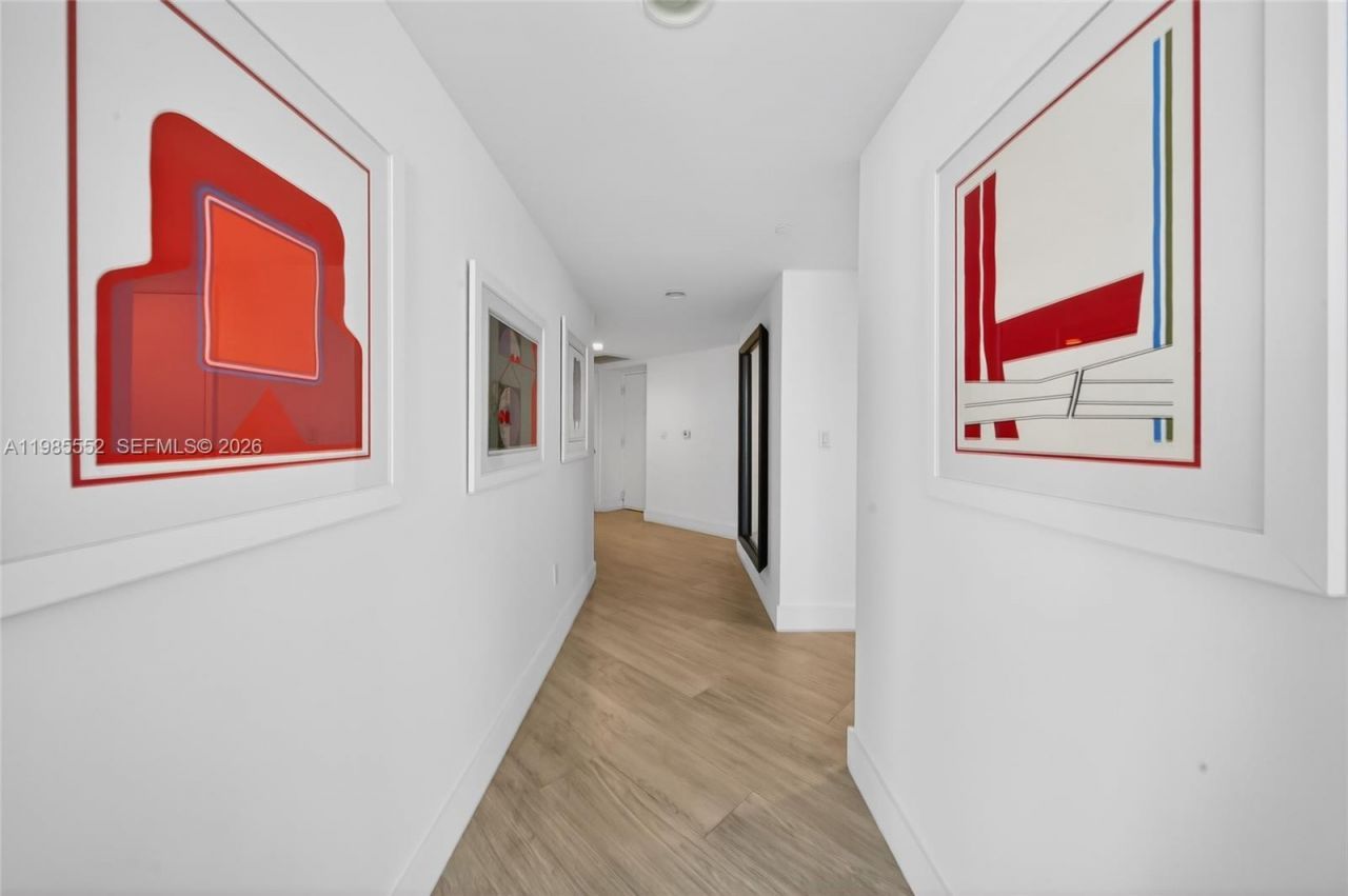 500 Brickell Ave , Unit 3901, Miami, FL 33131 Photo