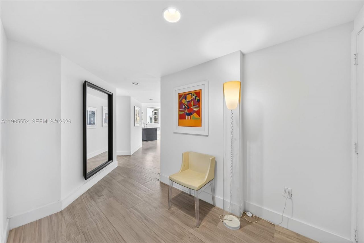 500 Brickell Ave , Unit 3901, Miami, FL 33131 Photo