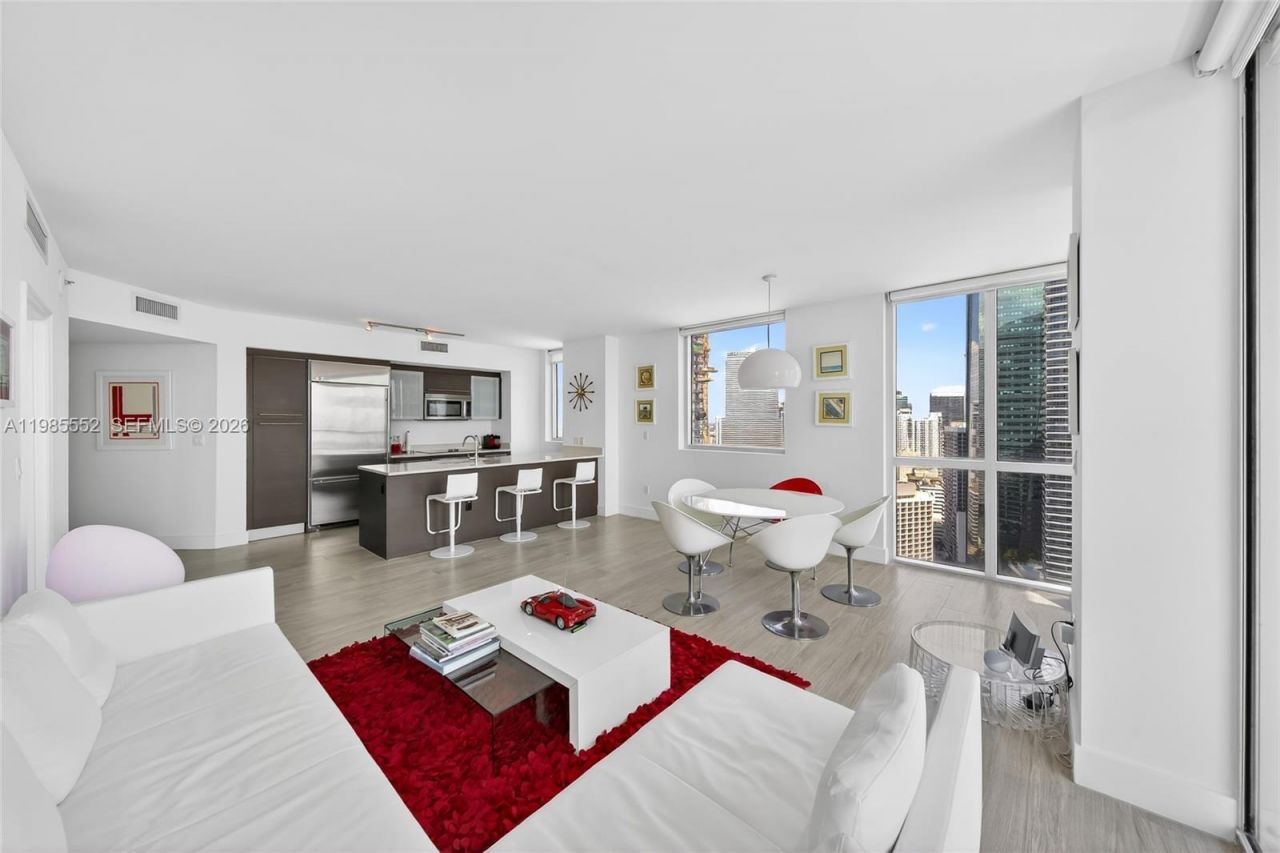 500 Brickell Ave , Unit 3901, Miami, FL 33131 Photo