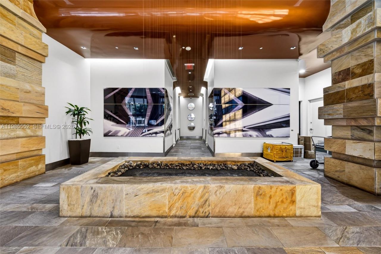 500 Brickell Ave , Unit 3901, Miami, FL 33131 Photo