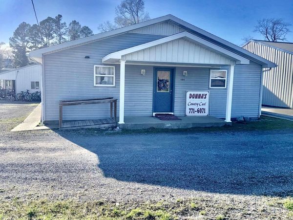 104 S 1ST Street, Vienna, IL 62995