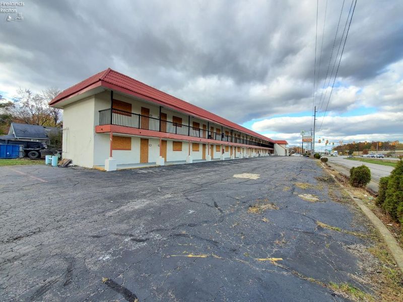 888 Lorain Boulevard, Elyria, OH 44035 Photo 6