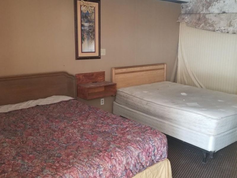 888 Lorain Boulevard, Elyria, OH 44035 Photo 8