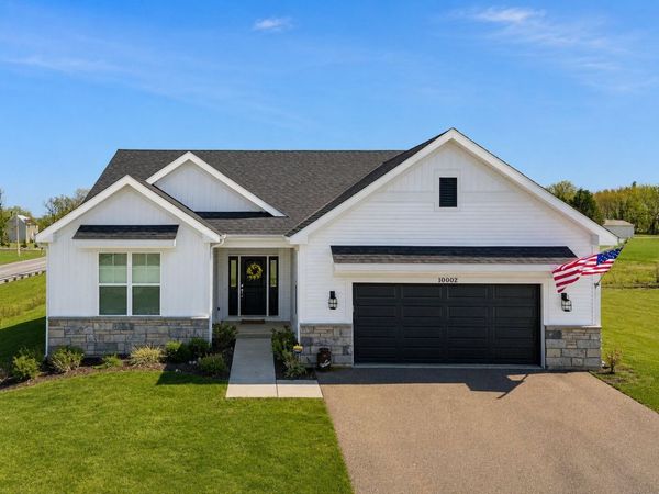 10002 Woodland Drive, Hebron, IL 60034