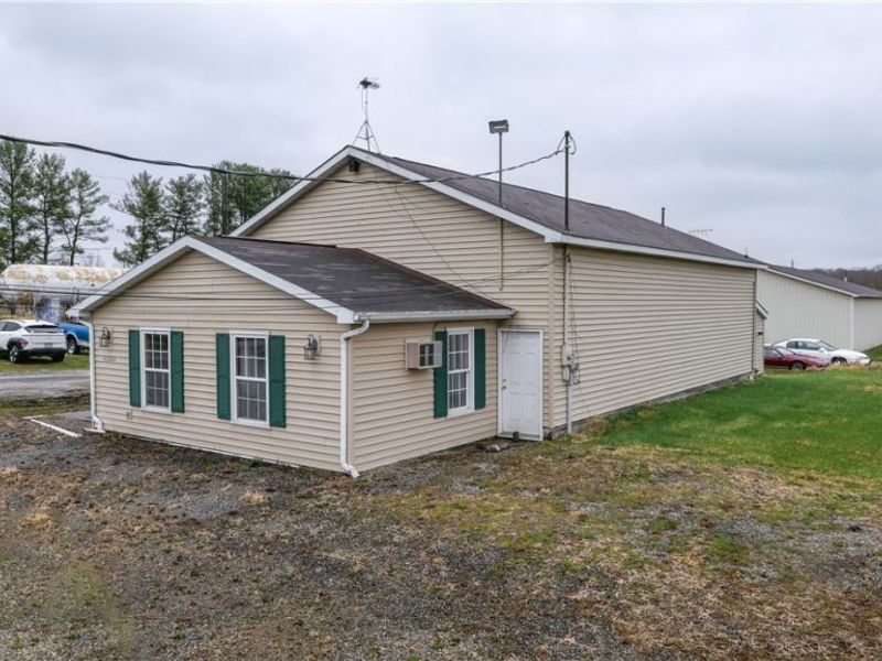 10320 Brosius Road, Garrettsville, OH 44231 Photo 4