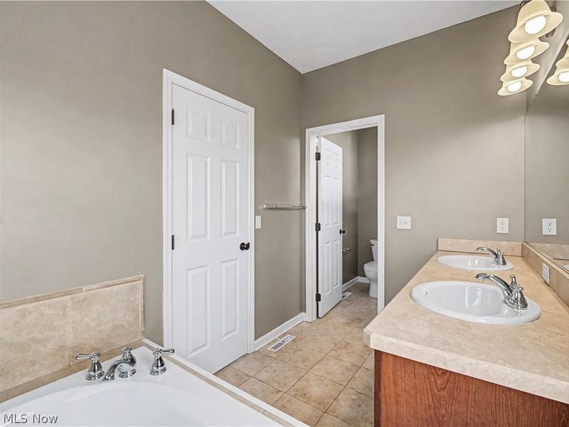 5820 Red Rock Court, Seven Hills, OH 44131 Photo 31