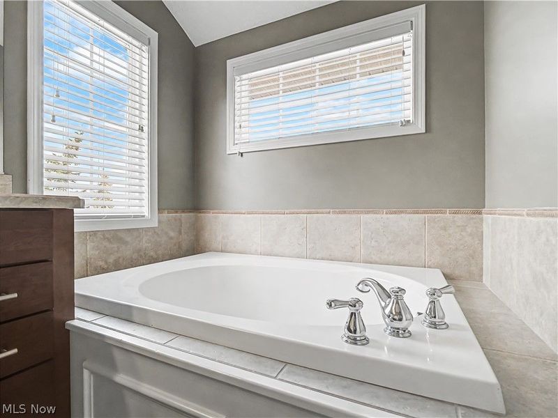 5820 Red Rock Court, Seven Hills, OH 44131 Photo 32