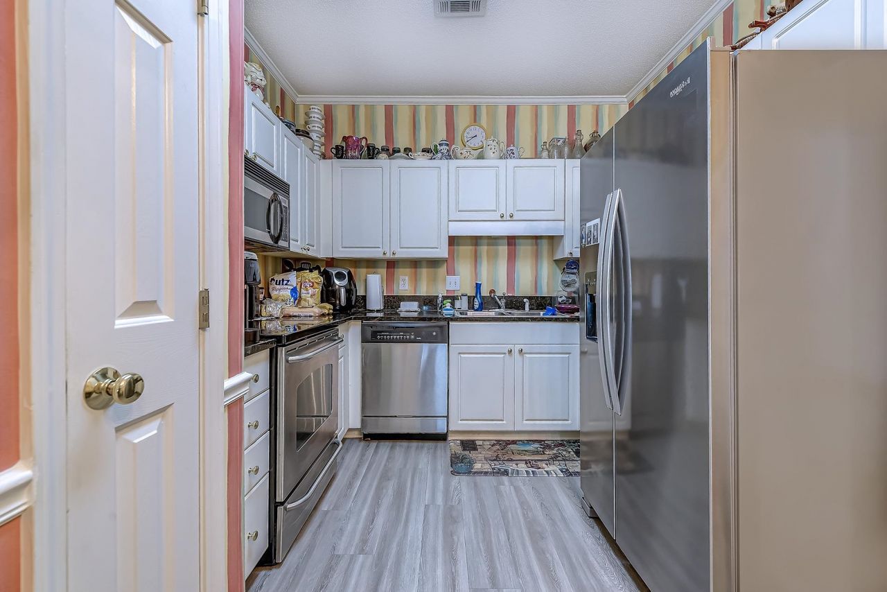 9760 Leyland Dr.  Photo 11