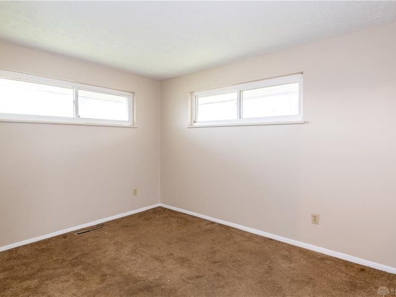 6402 Chippingdon Drive, Huber Heights, OH 45424 Photo 24