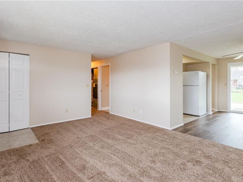 6402 Chippingdon Drive, Huber Heights, OH 45424 Photo 7