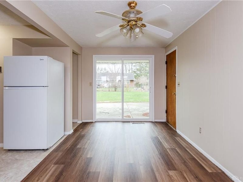 6402 Chippingdon Drive, Huber Heights, OH 45424 Photo 9