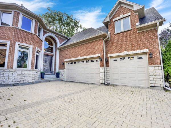 2323 Douglas Avenue , Des Plaines, IL 60018