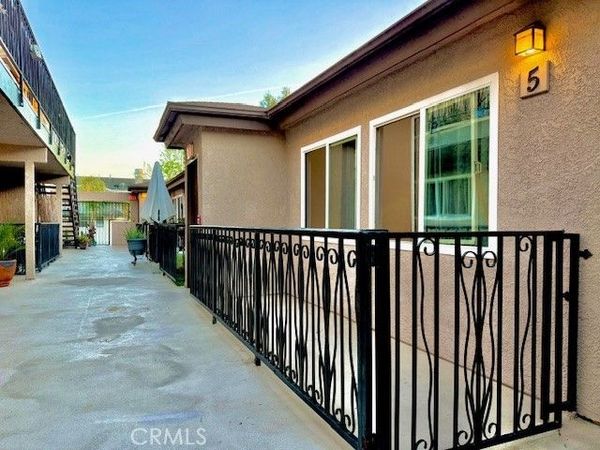 1100 Walnut Avenue, Unit 5, Long Beach, CA 90813