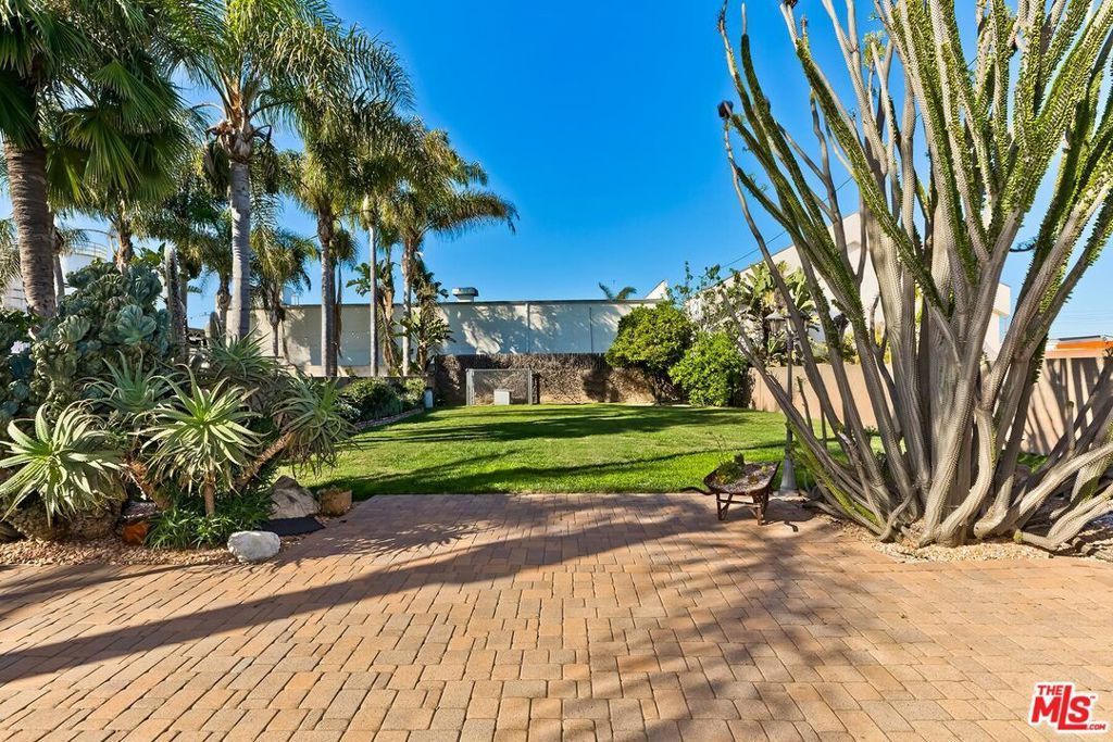 1657 E 218th Street, Carson, CA 90745 Main Photo