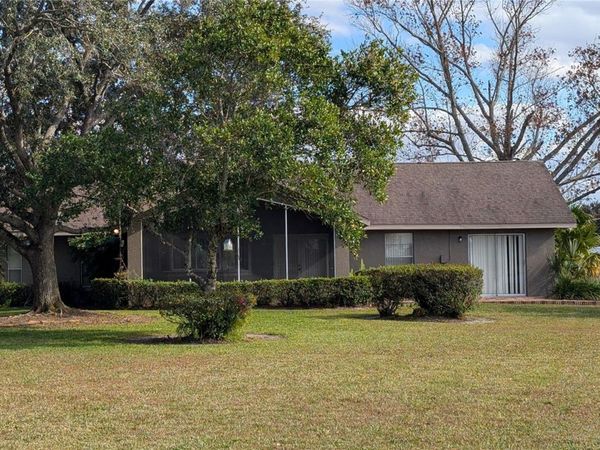 408 LEXINGTON DRIVE , SEBRING, FL 33876