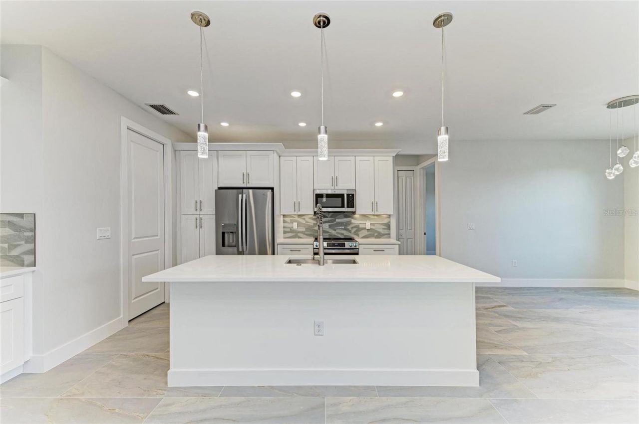 380 Holly Road , Venice, FL 34293 Photo