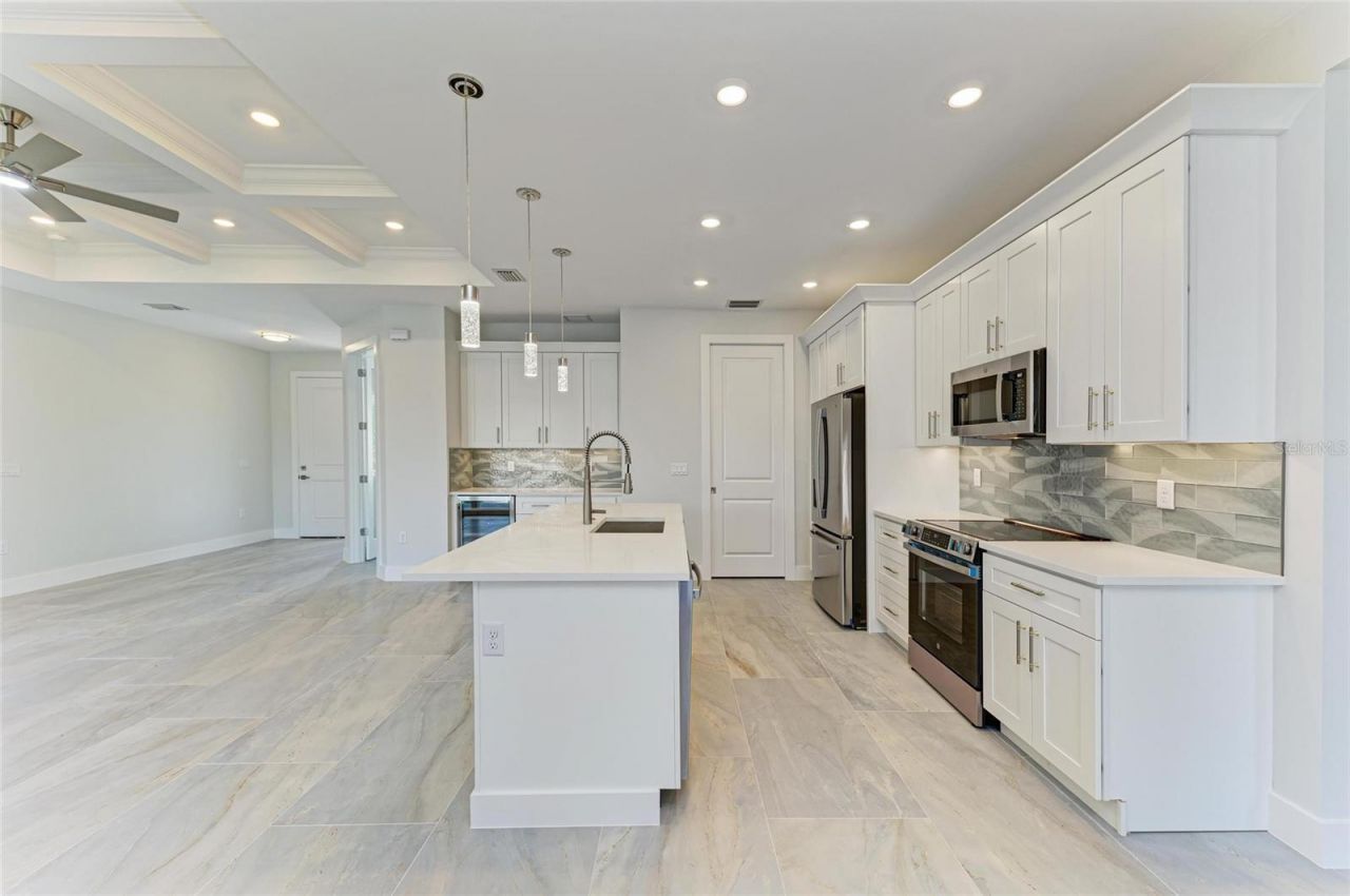 380 Holly Road , Venice, FL 34293 Photo