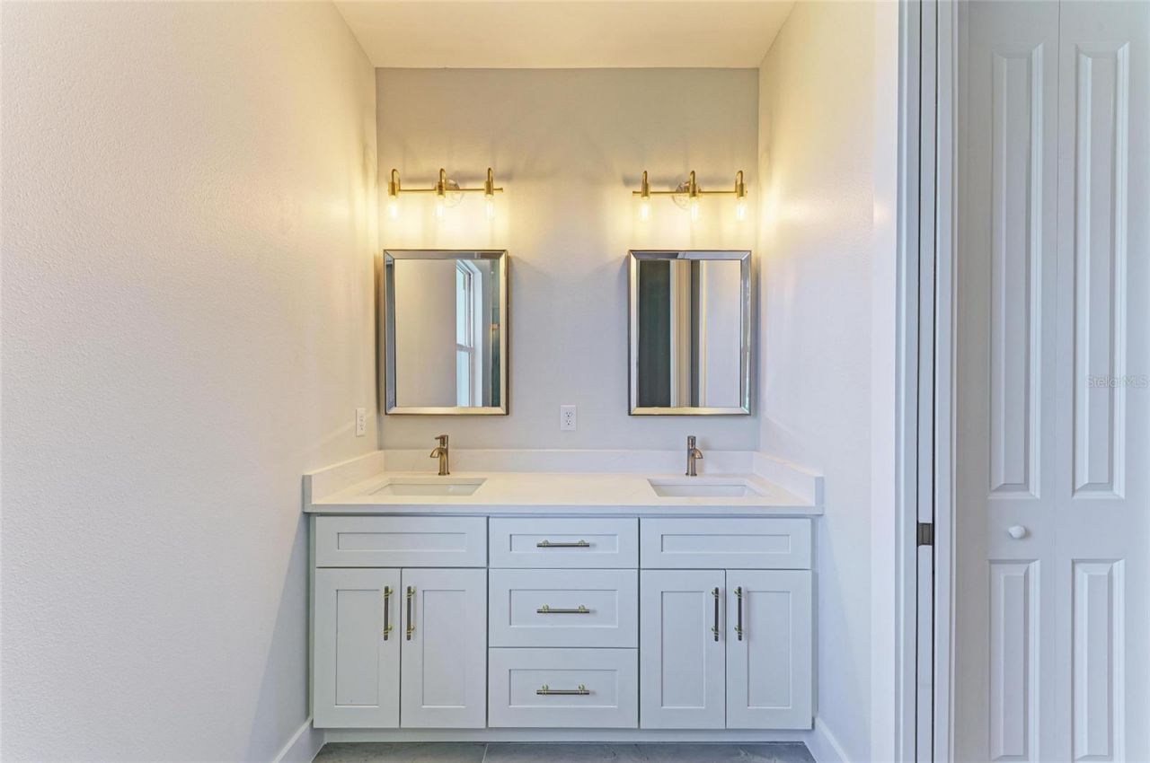 380 Holly Road , Venice, FL 34293 Photo