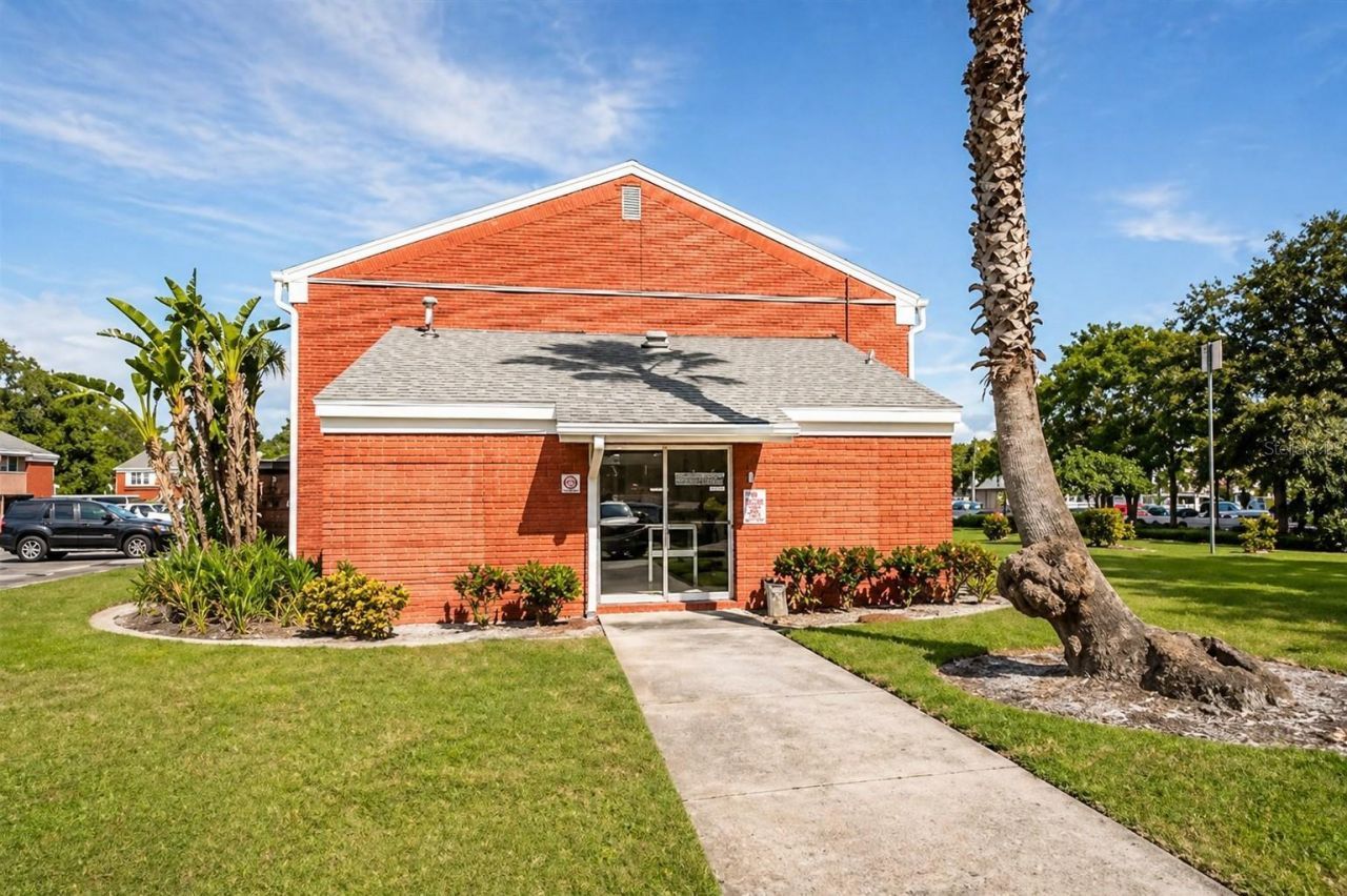 1044 82nd Terrace N, Unit 1044D, Saint Petersburg, FL 33702 Photo