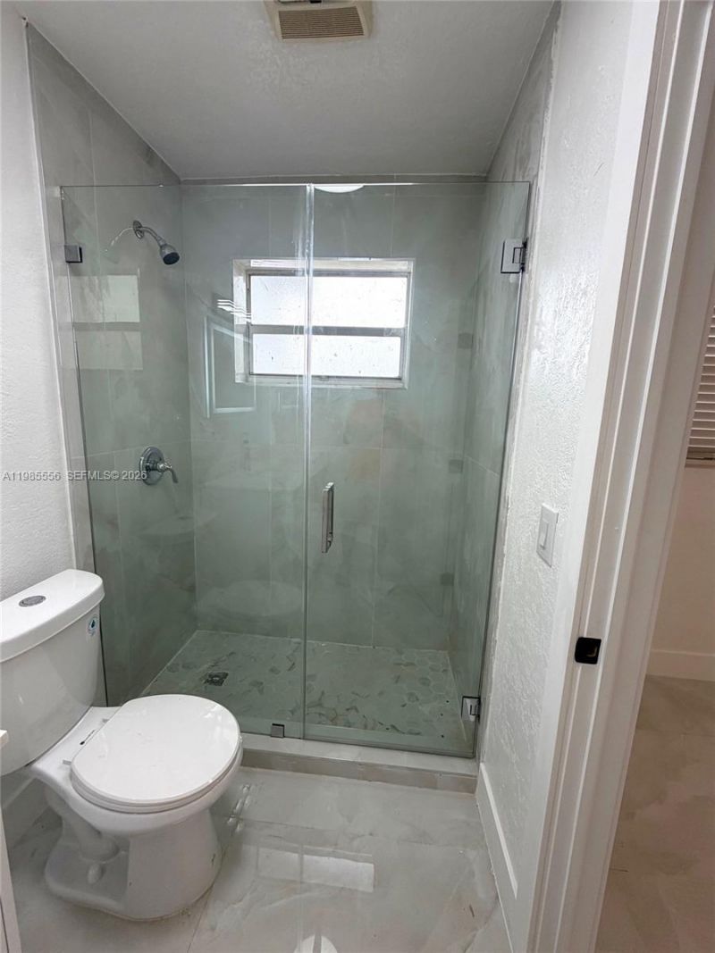 2251 NW 180th Ter, Miami Gardens, FL 33056 Photo