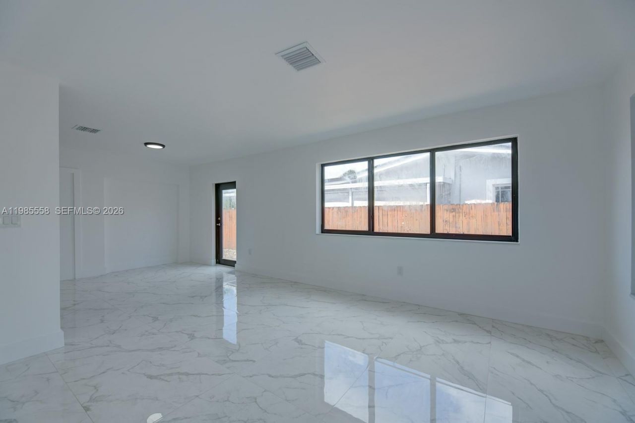 650 E 65th St , Unit 1, Hialeah, FL 33013 Photo