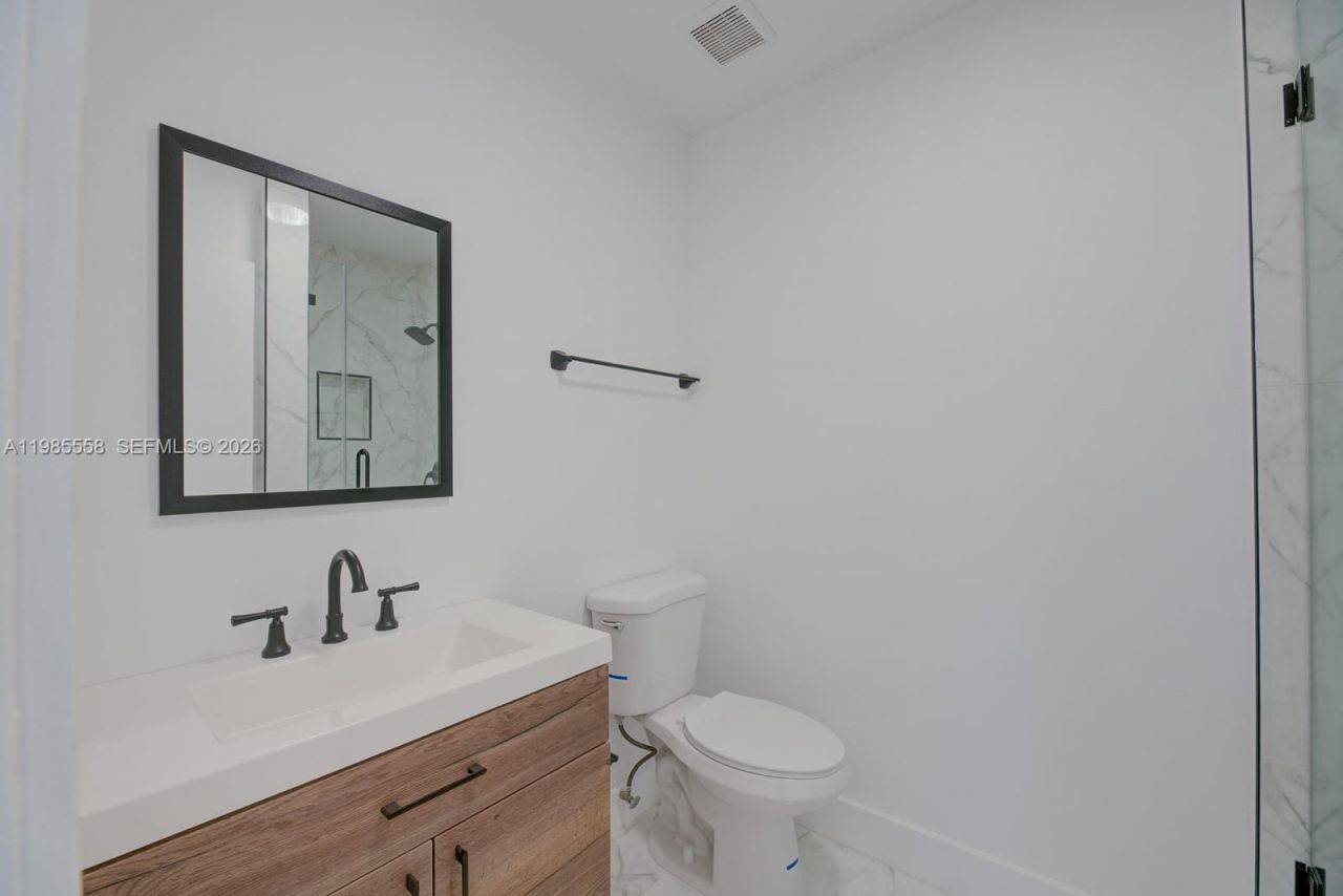 650 E 65th St , Unit 1, Hialeah, FL 33013 Photo