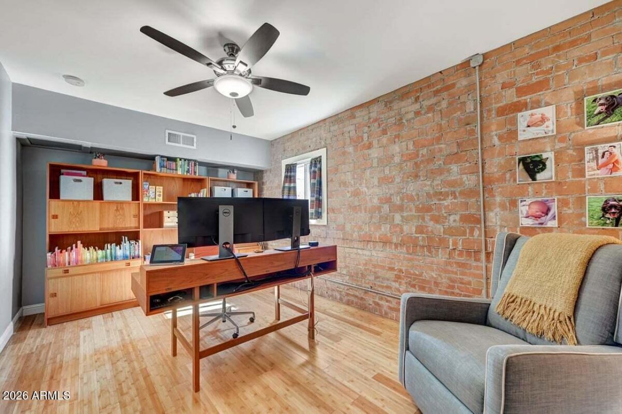 5641 N 8TH Drive Phoenix, AZ 85013