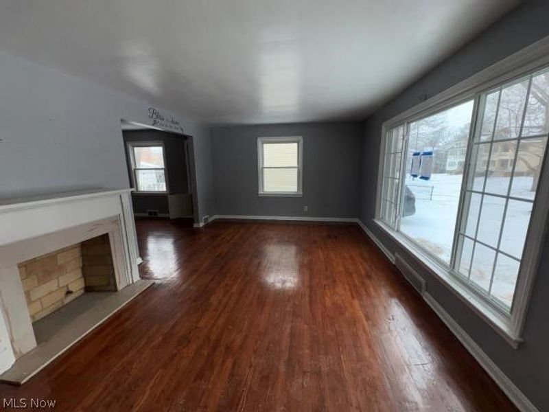 12008 Buckingham Avenue, Cleveland, OH 44120 Photo 17